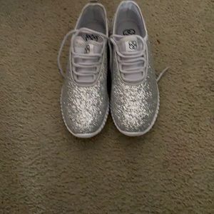 Shoes brand new